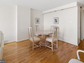 604 S Washington Square S 3007, Philadelphia PA 19106