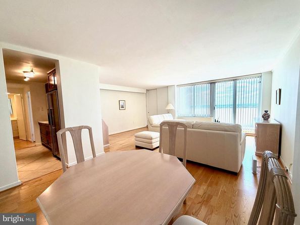 604 S Washington Square S 3007, Philadelphia PA 19106