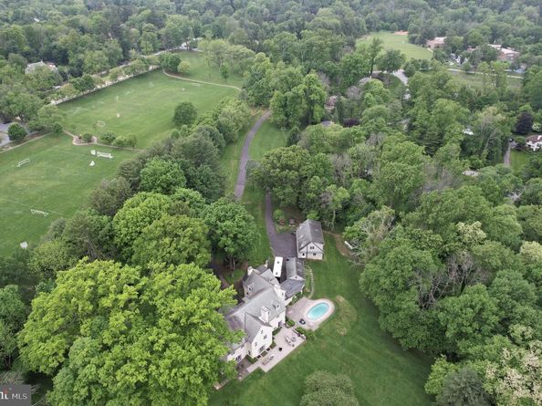 846 Maplewood Road, Wayne PA 19087
