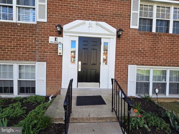 806 South Avenue E9, Secane PA 19018