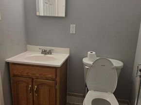 806 South Avenue E9, Secane PA 19018