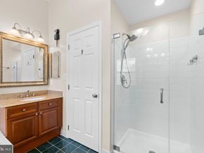 5259 Cozy Glen Lane, Alexandria VA 22312