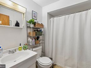 321 N 19TH Street, Philadelphia PA 19103