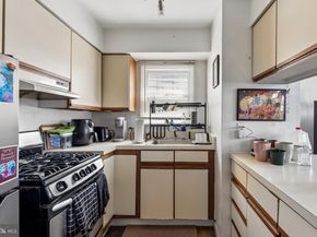 321 N 19TH Street, Philadelphia PA 19103