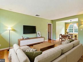 19 Auburn Court A, Alexandria VA 22305