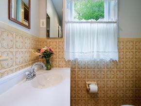 816 Warren Road, Ambler PA 19002