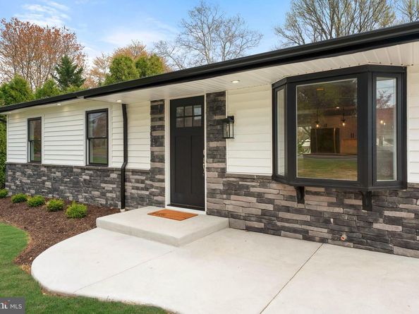 528 W Maple Avenue, Langhorne PA 19047