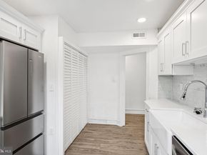 1827 W Cheltenham Avenue, Elkins Park PA 19027