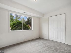 204 Park Terrace Court SE 25, Vienna VA 22180