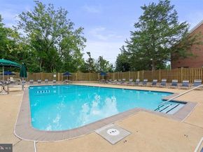 204 Park Terrace Court SE 25, Vienna VA 22180