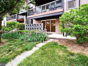 204 Park Terrace Court SE 25, Vienna VA 22180