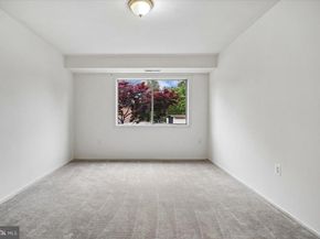 204 Park Terrace Court SE 25, Vienna VA 22180