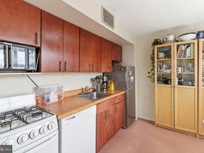 1326 Spruce Street 1202, Philadelphia PA 19107