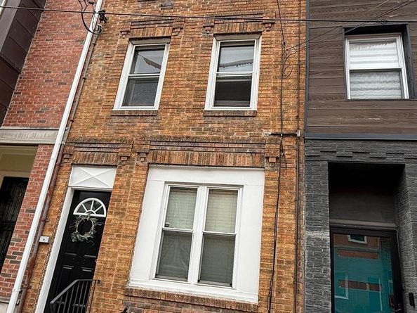 808 S 8TH Street, Philadelphia PA 19147
