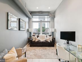 121 Walnut Street 404, Philadelphia PA 19106