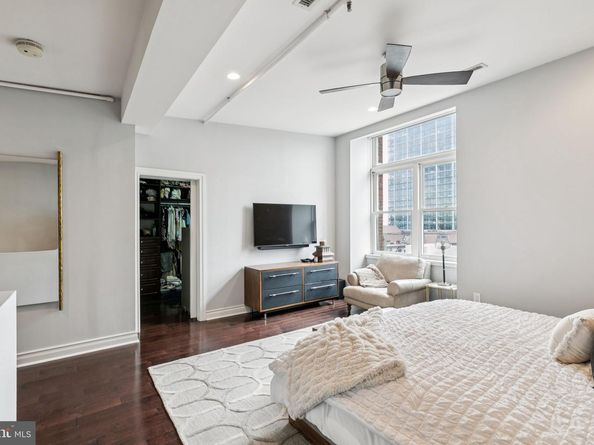 121 Walnut Street 404, Philadelphia PA 19106