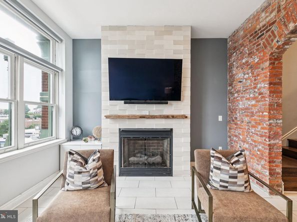 121 Walnut Street 404, Philadelphia PA 19106