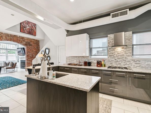 121 Walnut Street 404, Philadelphia PA 19106