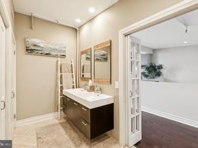 121 Walnut Street 404, Philadelphia PA 19106