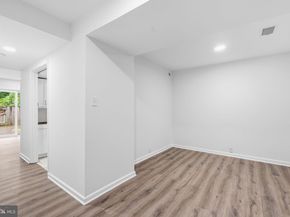 502 Giles Place, Sterling VA 20164