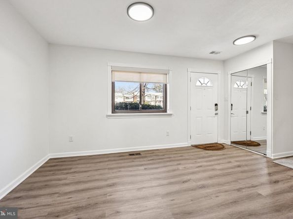 502 Giles Place, Sterling VA 20164