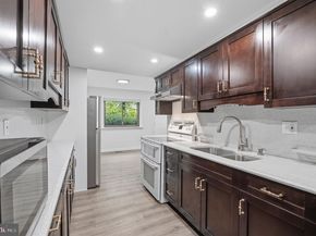 502 Giles Place, Sterling VA 20164