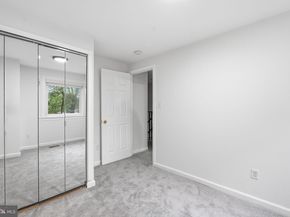 502 Giles Place, Sterling VA 20164