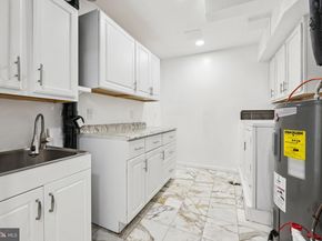 502 Giles Place, Sterling VA 20164