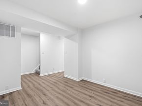 502 Giles Place, Sterling VA 20164