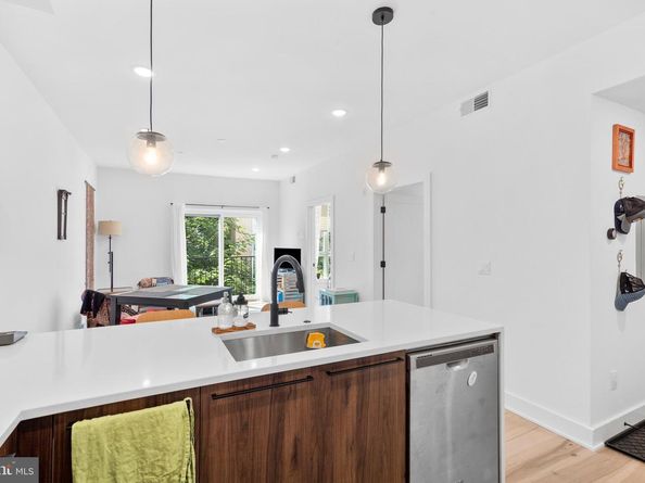 1723 Francis Street 2H, Philadelphia PA 19130