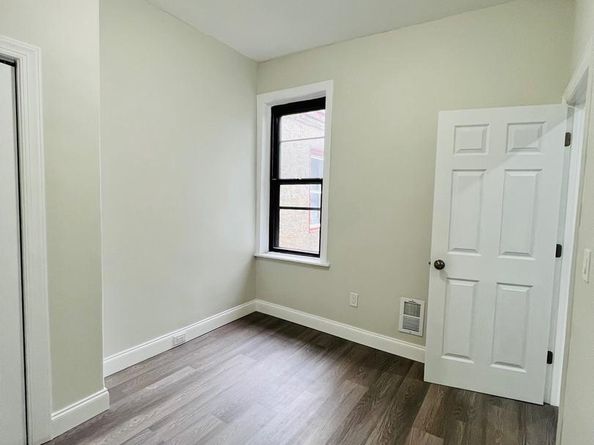 1714 Edgley Street, Philadelphia PA 19121