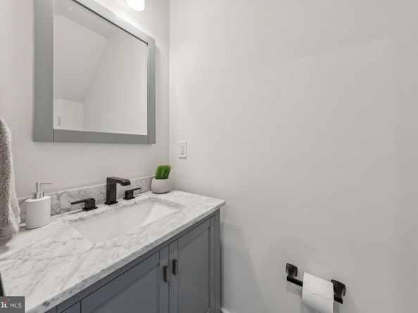 251 14TH Place NE, Washington DC 20002