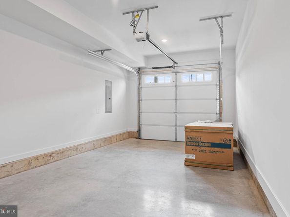 201 8TH St, Bridgeport PA 19405