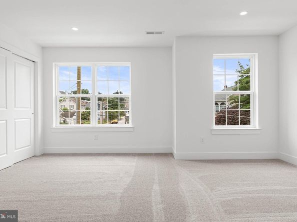 201 8TH St, Bridgeport PA 19405