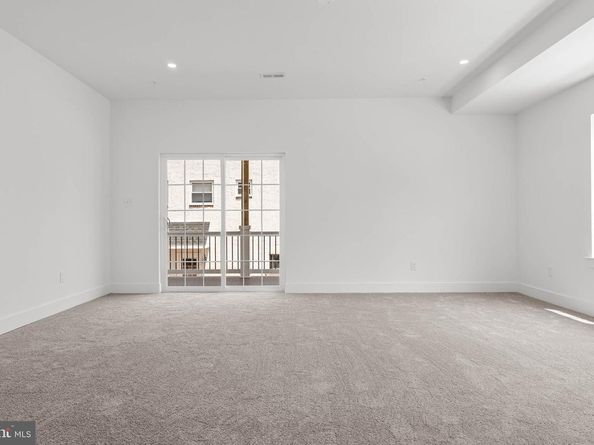 201 8TH St, Bridgeport PA 19405