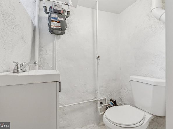 7945 Limekiln Pike, Philadelphia PA 19150