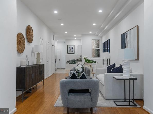 13 R Street NE 1, Washington DC 20002