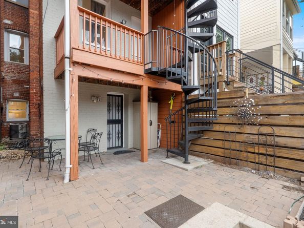 13 R Street NE 1, Washington DC 20002