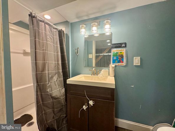 7793 Hasbrook Avenue, Philadelphia PA 19111