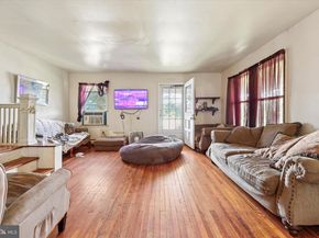 400 W Glenside Avenue, Glenside PA 19038