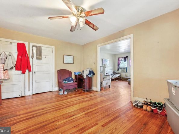 400 W Glenside Avenue, Glenside PA 19038