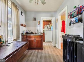 400 W Glenside Avenue, Glenside PA 19038