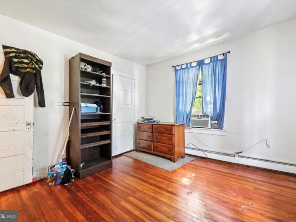 400 W Glenside Avenue, Glenside PA 19038