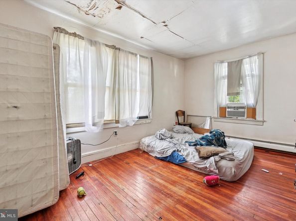 400 W Glenside Avenue, Glenside PA 19038