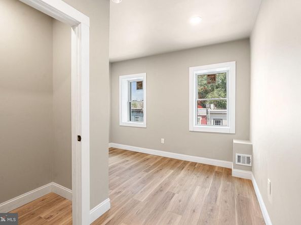 2563 Emerald Street, Philadelphia PA 19125