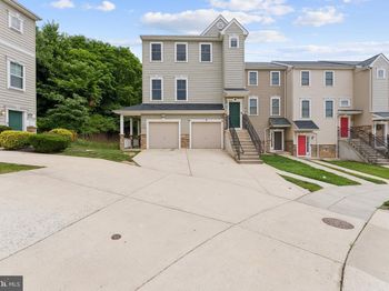 412 Woodcrest Drive SE