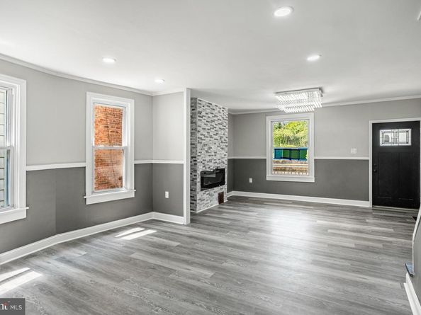 307 Poplar Street, Darby PA 19023