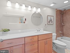 1808 Old Meadow Road 1418, Mclean VA 22102