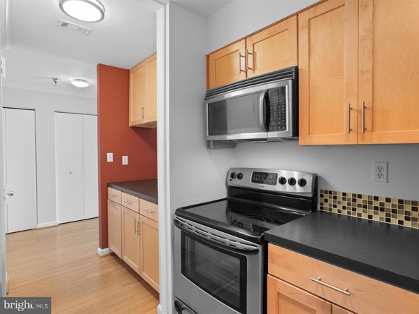 1808 Old Meadow Road 1418, Mclean VA 22102