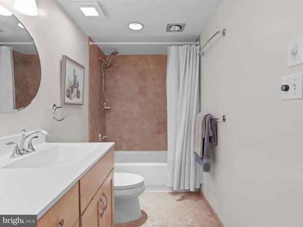 1808 Old Meadow Road 1418, Mclean VA 22102